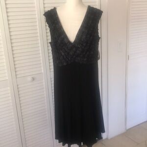 R&M Richard’s black cocktail dress w/ grey and black ruffled bodice NWT size 18‎